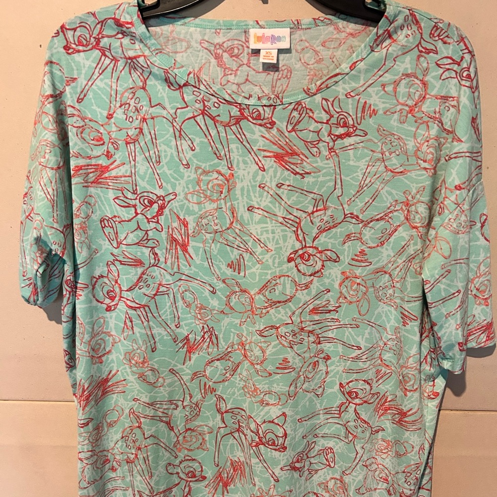 LuLaRoe Green Graphic Short Sleeve Tee